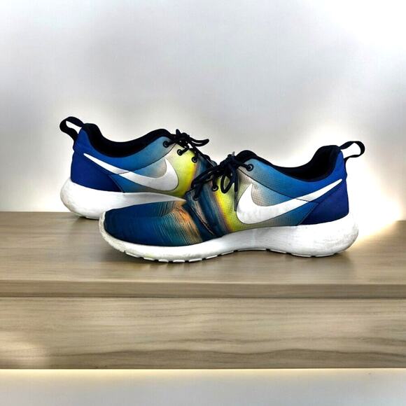 Nike Roshe Run Men’s 8.5 Sunrise Athletic Running Sneakers Trainers w/Box - Picture 3 of 10